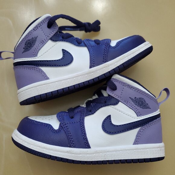 Nike Air Jordan 1 Mid Kids Sneakers Athletic Shoes DQ8425-515 Kids 8C Sky Purple - Picture 7 of 10